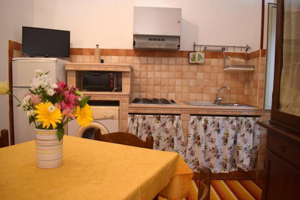 Domus - Casa Vacanza B&B Veroli Exterior photo