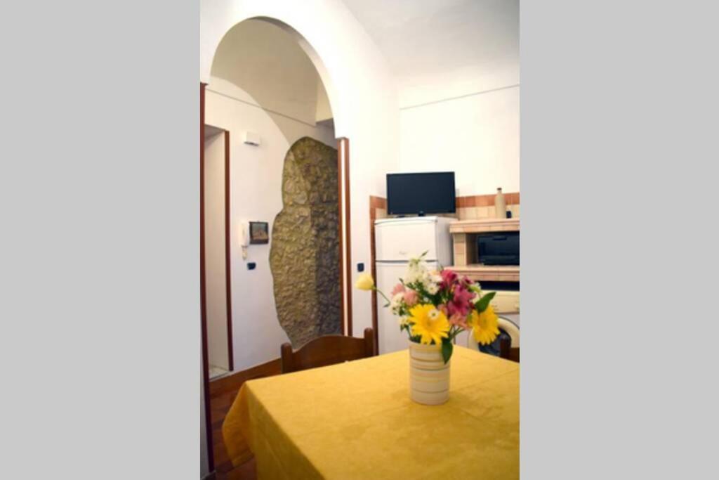Domus - Casa Vacanza B&B Veroli Exterior photo