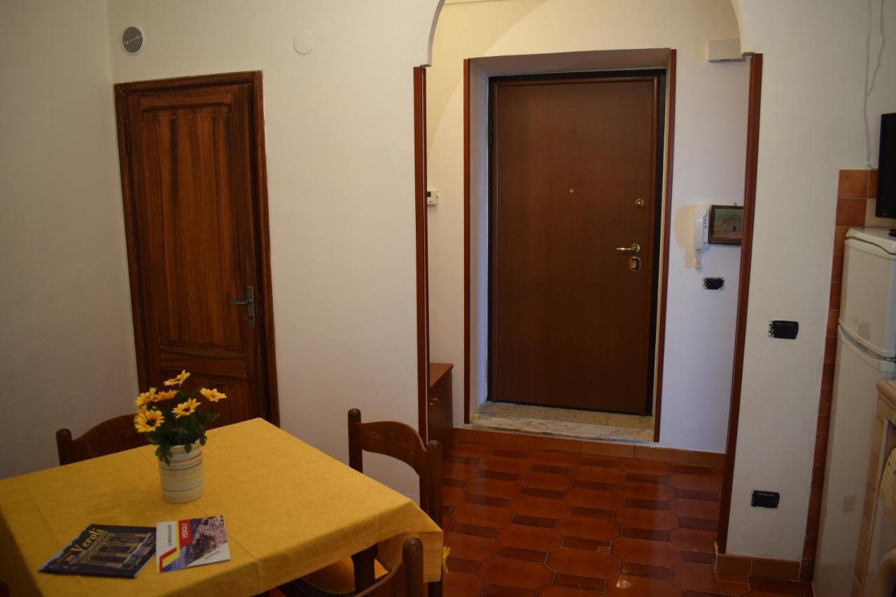 Domus - Casa Vacanza B&B Veroli Exterior photo